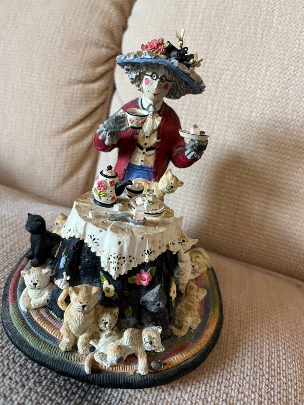 Vintage 1997 Tea For Two Cat Music Box  (RARE)
